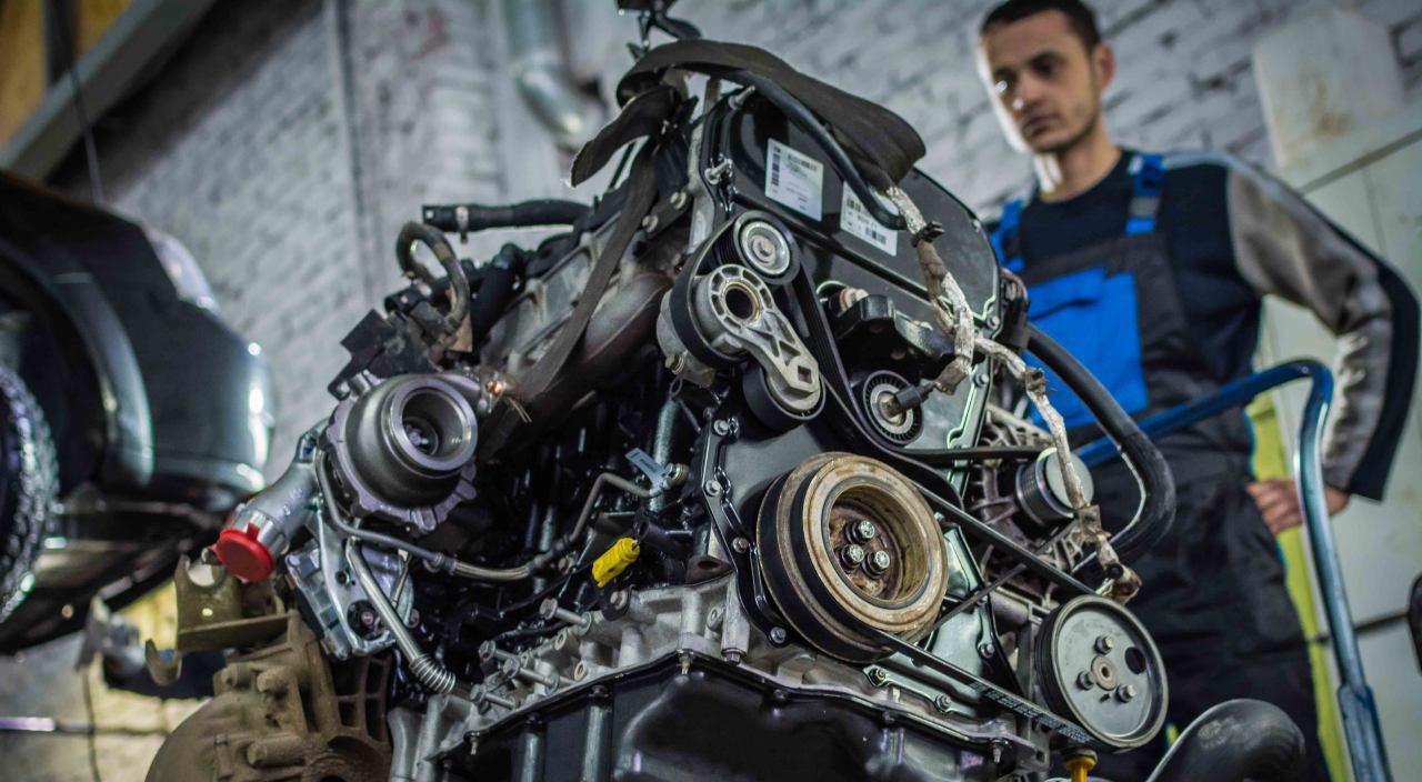 Замена двигателя Toyota Hilux 8 в Тюмени
